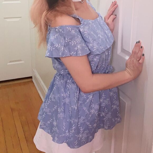 Women's Blue and White Blouse - Picture 4 of 4